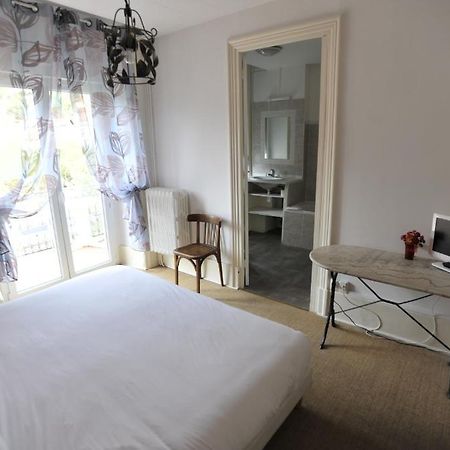 Les Celestins Hotel วาล-เลส์-แบ็งส์ ภายนอก รูปภาพ