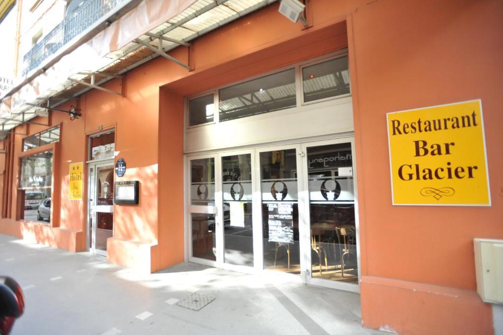 Les Celestins Hotel วาล-เลส์-แบ็งส์ ภายนอก รูปภาพ